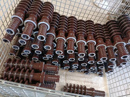 Bruine Verglaasde van het de Hoogspanningsporselein van de Olieezel de Ringsoem Beschikbare 25.8kV