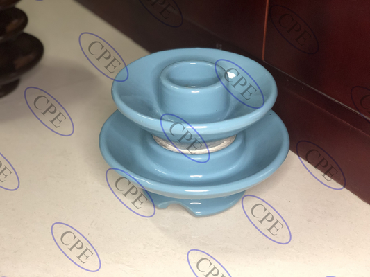 Niet-poreus Porselein Pin Insulator For Distribution Line