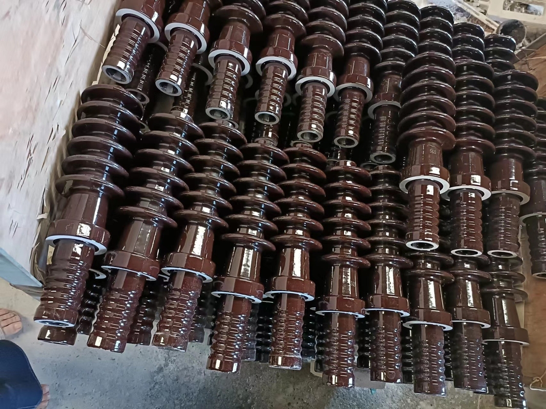 Van de de Olieezel van CEI 60168 de Transformatorporselein die Bruine Verglaasde Koreaanse Markt 150kV ringen
