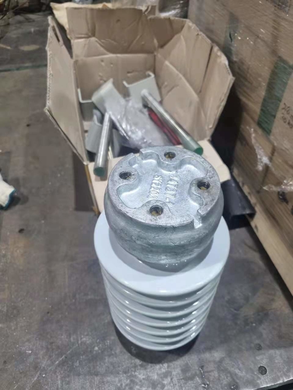 Gray Glazed Station Post Electrical-ANSI RT-208 OEM van de Porseleinisolatie 8.9kN